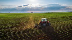 AgroPublic | Δίπλα στον αγρότη, καθημερινά αγροτικά νέα, γεωπονικές δημοσιεύσεις | farming georgia agrotis trakter 1024x573 1