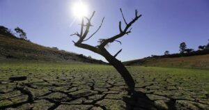 AgroPublic | Δίπλα στον αγρότη, καθημερινά αγροτικά νέα, γεωπονικές δημοσιεύσεις | i klimatiki allagi auksanei diabrosi edafous fernei plimmures