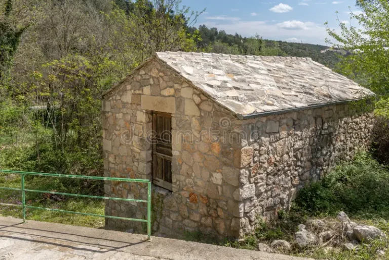 Πως μπορούμε να χτίσουμε αγροτική αποθήκη έως 15 τ.μ και ποια τα δικαιολογητικά